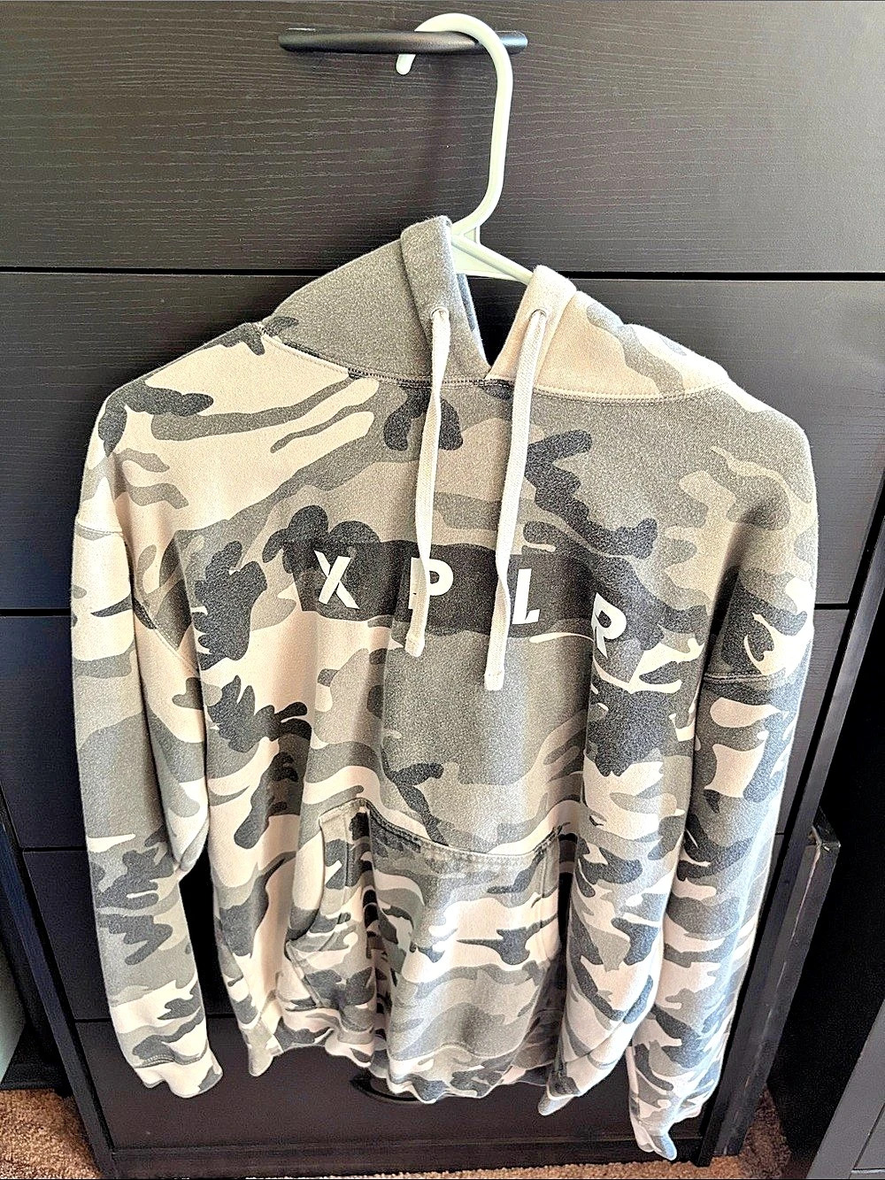 Sam & Colby Camo Hoodie in Green & Gray Size Medium